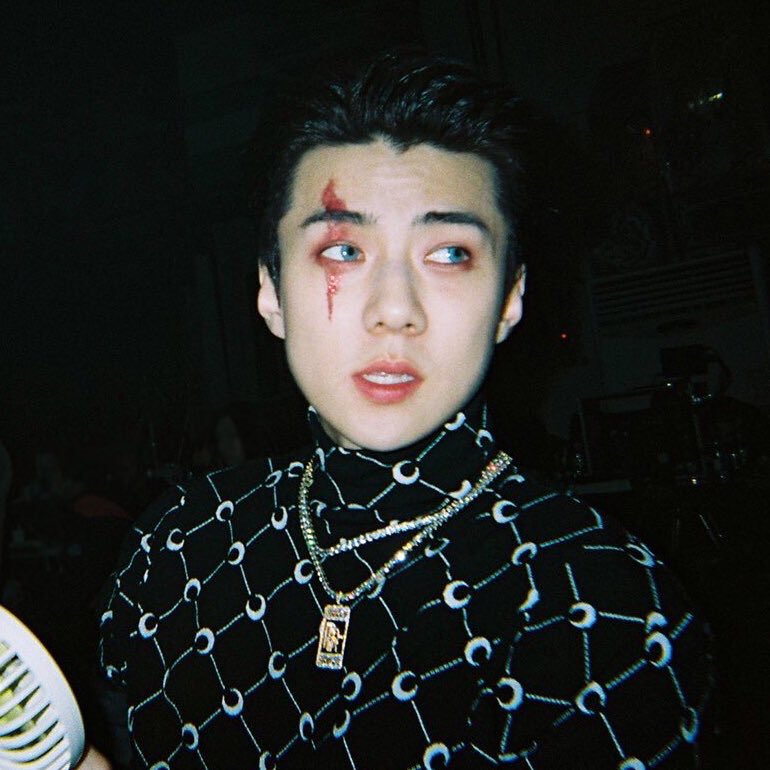 Sehun just posted a selca spoiling us with their upcoming comeback #OBSESSION 😭 

@weareoneEXO @exoonearewe #EXO #EXODEUX #TimeForOBSESSION