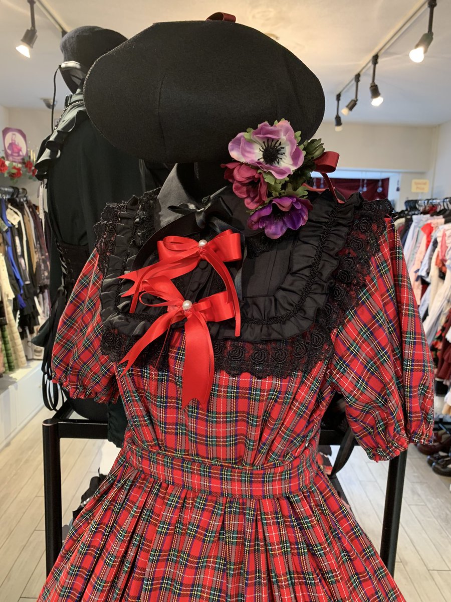 Atelier Pierrot おすすめコーディネート 付け襟を使ったコーデ 小物使いや ワンピースのウエストリボンの使い方でシルエットや雰囲気が変わります Atelier Pierrot 薔薇レース付け襟 T Co W3kx0lkl4e ロリィタ Atelier Pierrot おすすめコーディネート 付け襟を使ったコーデ 小物使いや ワンピースのウエストリボンの使い方でシルエットや雰囲気が変わります Atelier Pierrot 薔薇レース付け襟 T Co W3kx0lkl4e ロリィタ