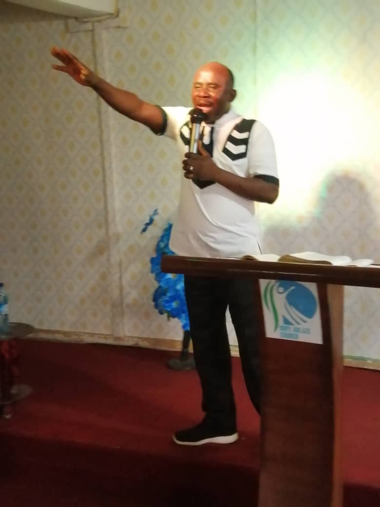 johnbisi's tweet photo. Growing up requires growing deep. He who descended is also the one who ascended. Your depth determines your spiritual status.
#psjohn
#hopeablazechurch
@sambolad @DupeOlusoji @emmakelechi @alaoolukemi1 @lateefat_aj @smack_aj @Cynthia_Courage @ImmanuelMegan @SiphiweDiniso https://t.co/XwVnvkEzRY