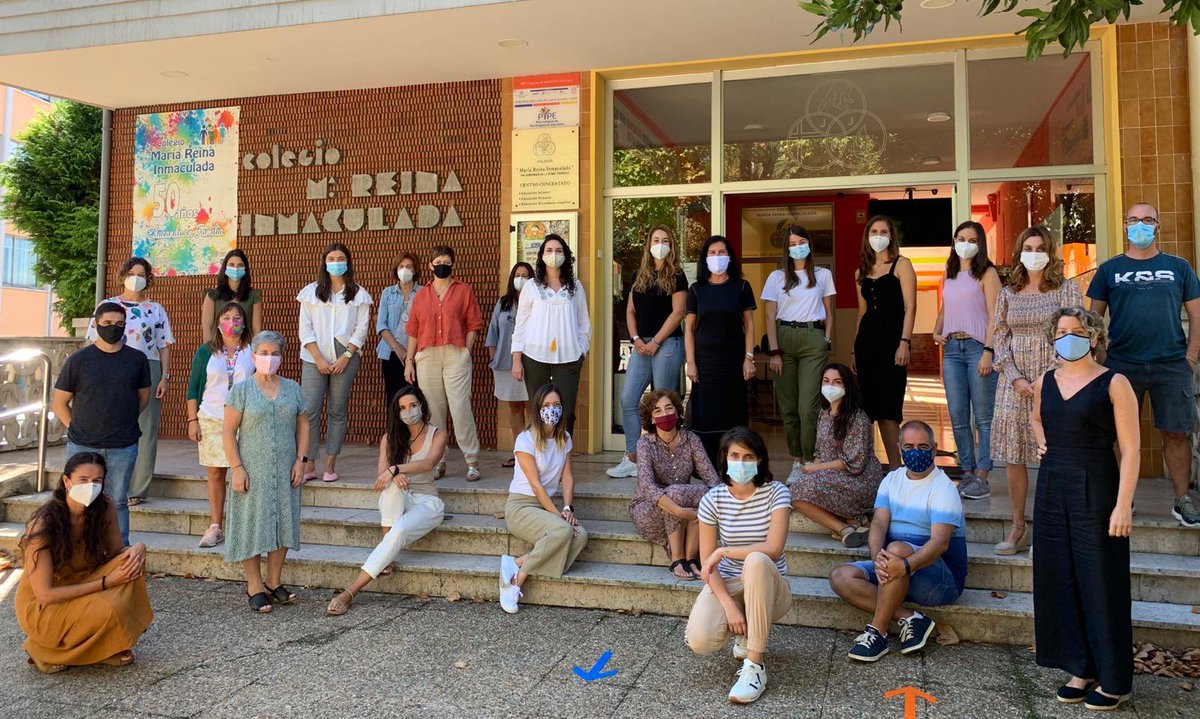 MariaReinaInma's tweet photo. Todo el claustro de profesores os esperamos con ganas renovadas, con muchísima ilusión y con el compromiso de todos juntos, ser una gran familia. https://t.co/aedrxxJR4X
