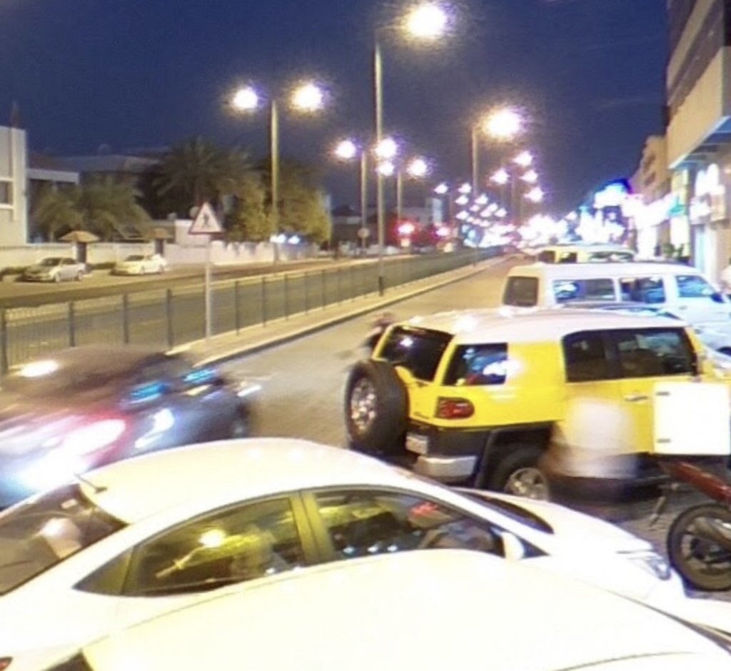 2.mashtan roadمن احلى وارقى شوارع البحرين- مني بتحصل المخلوقات الي مايخلون اي بنت اتمر في حالها و ازعاج من الاخر طق النعل