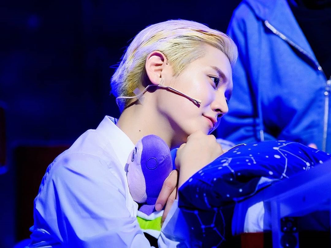LOVEsChile's tweet image. [20.09.02][FOTOS] Actualización de Ren 🐰

(1) Por que el tiempo pasa tan rápido #Jaming
(2) Eres increíblemente hermoso

(*) Extractos de las letras del Musical JAMIE

CR: glorypath
Compartido por Storybook para LOVEs Chile★