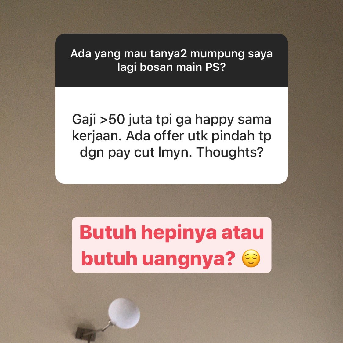 Like kalau butuh hepinya,
RT kalau butuh uangnya! 
😌😌😌