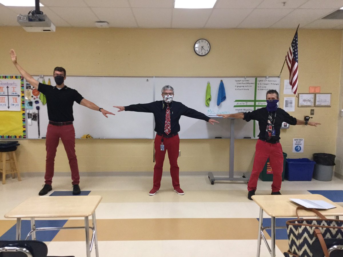 mathnerdforlife's tweet image. #redpantwednesday is still alive and well!  #teamMATH #exponentialcurveofheight #dochatjoinedthemathteam #proudtallmadgeteacher