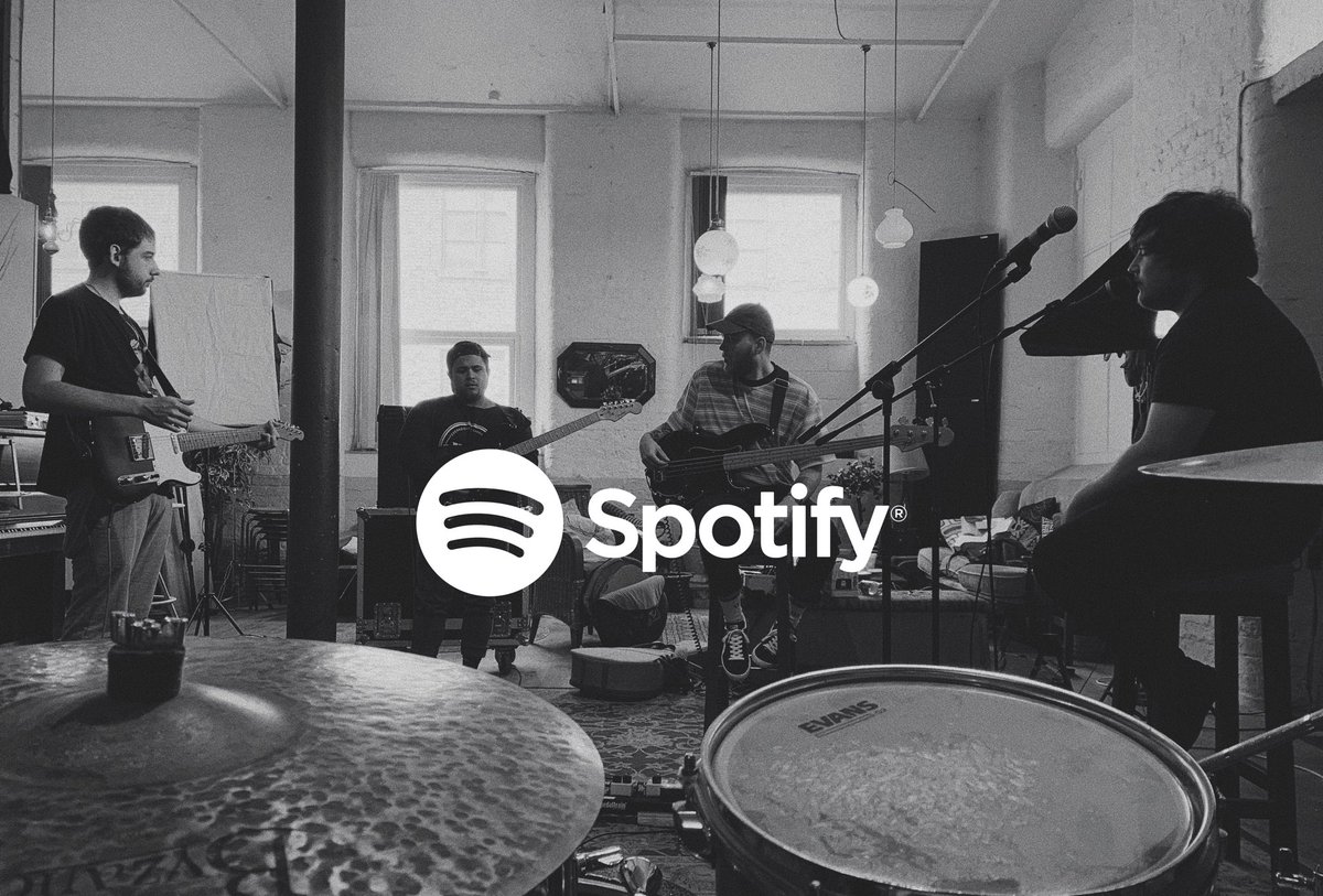 WEAREKOSMONAUTS's tweet photo. Honestly.... we can’t thank everyone enough for all the support we get! We’ve just crunched all the numbers and realised we’ve hit over 100,000 streams across our @Spotify 

Thank you 
Callum, Rob, Dean and Jake 
☁️ https://t.co/MN0iA7mtE2