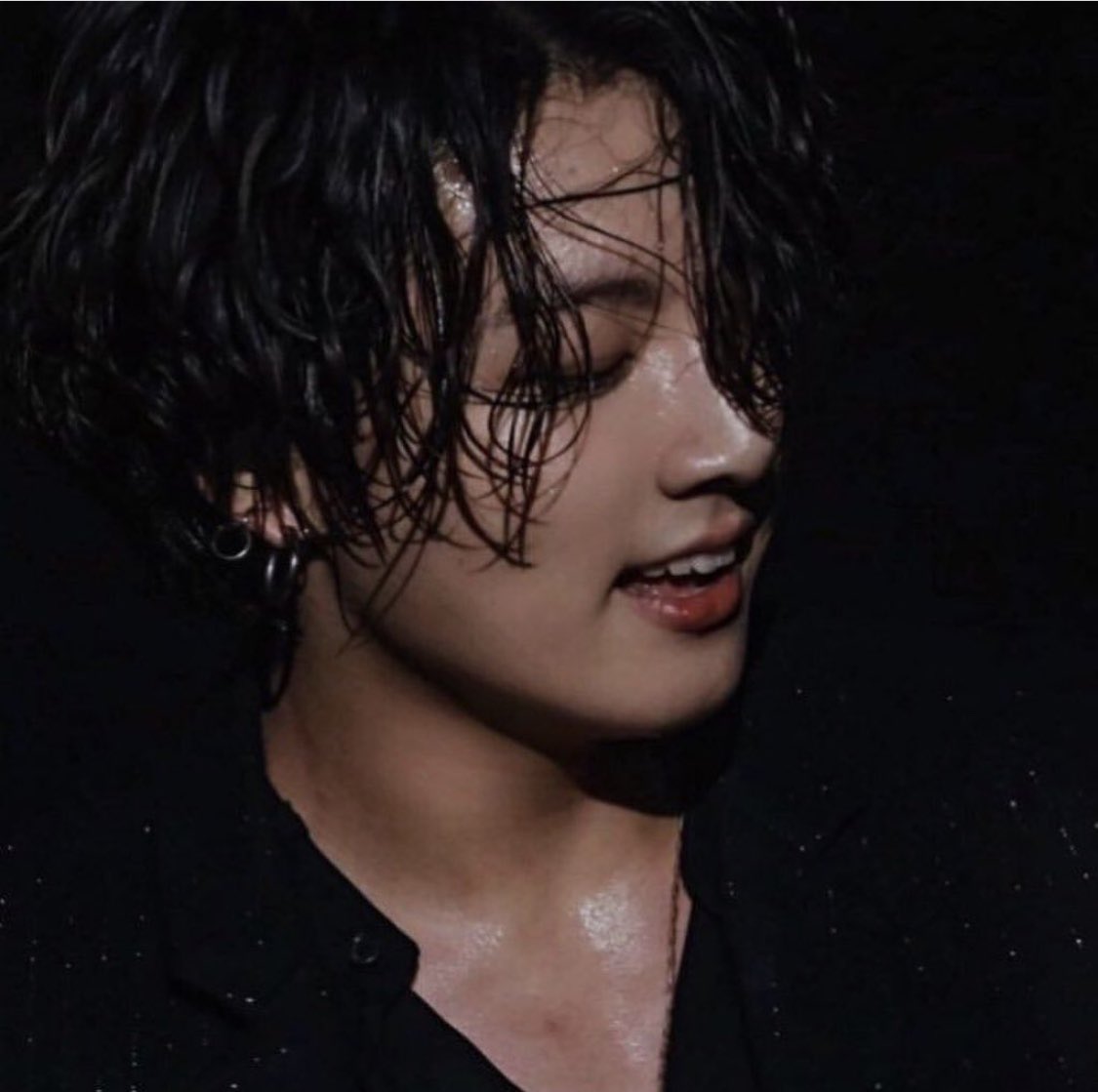 A thread of jungkook’s unwhitewashed sweaty pics, cause why not 