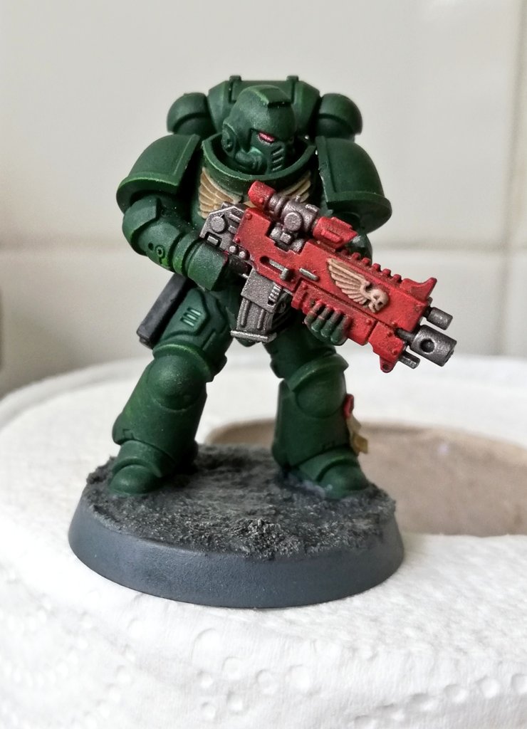 GSV_Empiricist's tweet photo. Progress.

The rest of the squad need basing and them I'm happy to call them finished. The combat patrol and crusade are starting to take shape.

The weird white shading seems to be from diluting shade with water.

#WarhammerCommunity #warhammer40k #Warmongers #DarkAngels https://t.co/tn85jOR6VX