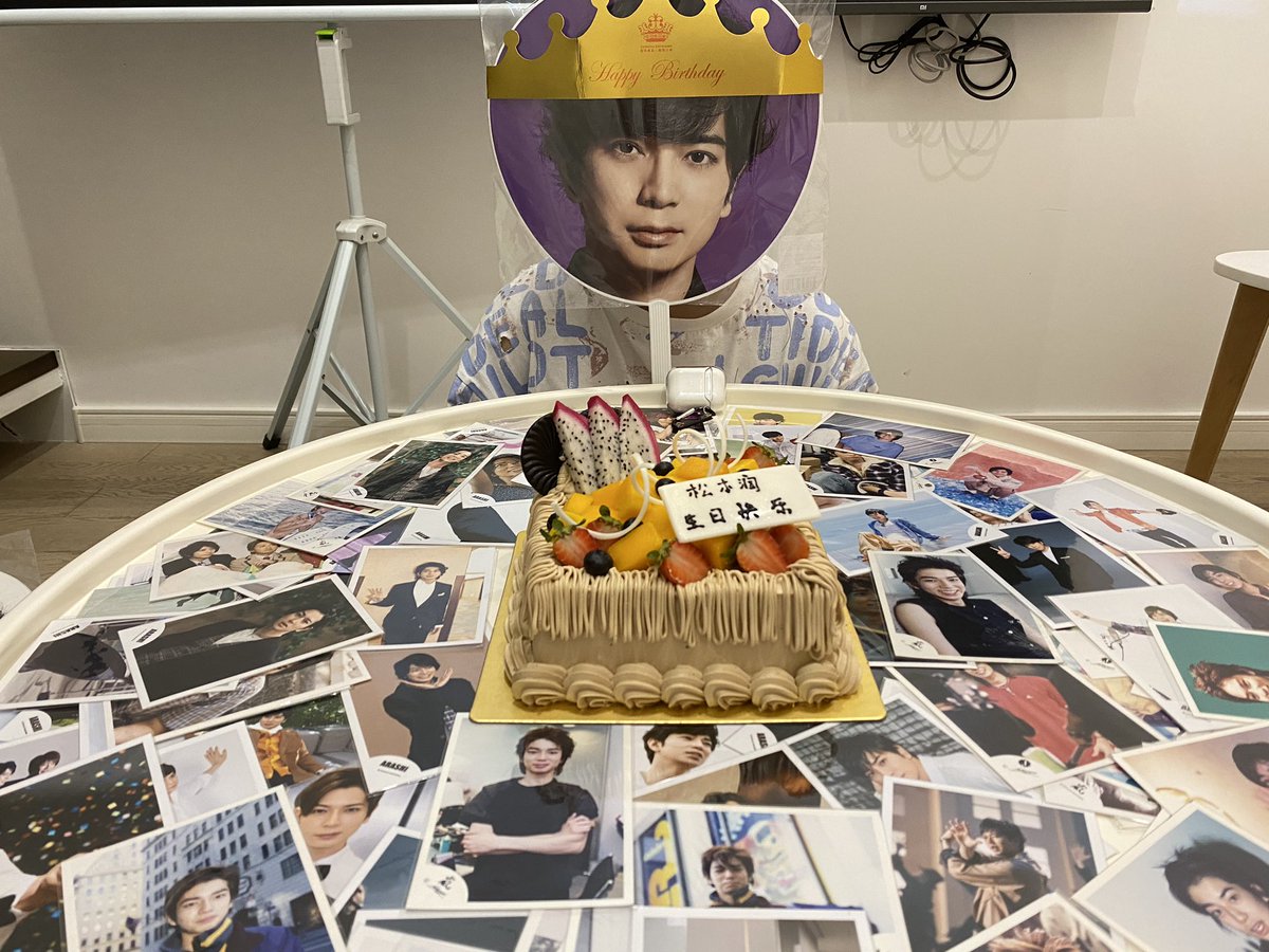 Arashi Vs嵐の収録でメンバーとスタッフにお祝いしてもらいました みんなからもたくさんの温かいメッセージをもらいました ありがとう これからも5人で走るぞー 潤