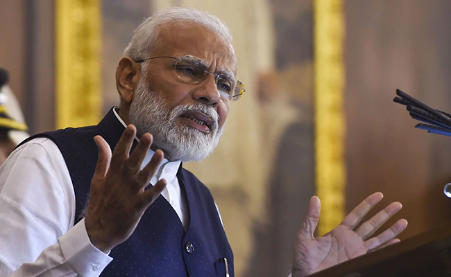 ndtv's tweet photo. PM-CARES Got ₹ 3,076 Crore In 5 Days; P Chidambaram Says Name Donors https://t.co/6YR8lT2NvK https://t.co/9vLCvcDFRJ