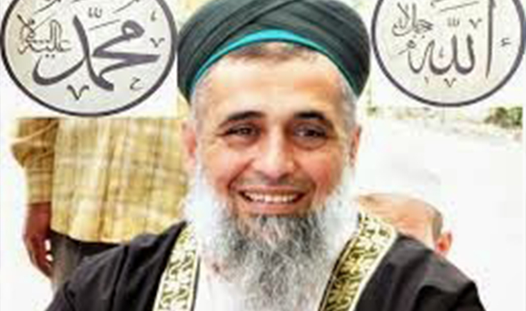cumhuriyetgzt's tweet image. Ayasofya açılınca 'İslam devleti kuracağız' demişti: Uşşaki tarikatı şeyhi Fatih Nurullah, 12 yaşındaki çocuğa cinsel istismardan tutuklandı
cumhuriyet.com.tr/haber/tarikat-…