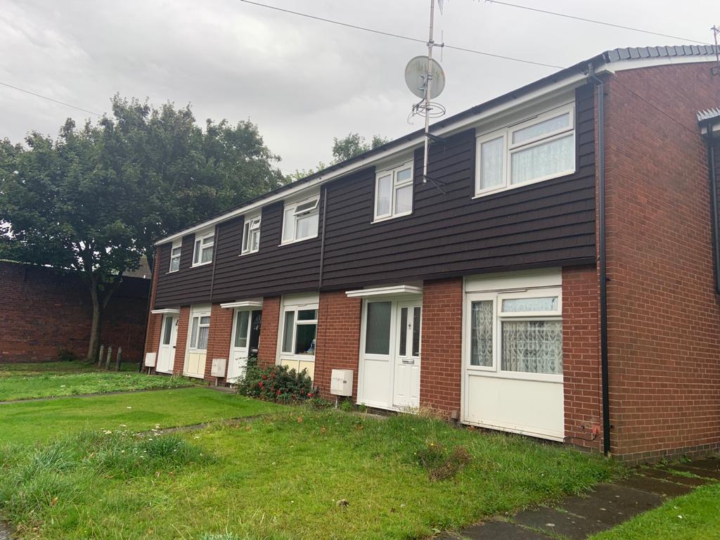 Britmet's tweet image. Did you know Britmet tiles can be used for vertical cladding? 🤔😱Check out these fantastic photos of vertical cladding works that are currently ongoing with Vinci Facilities on behalf of Sandwell Council! 😍👏🏼

#WednesdayWisdom #VerticalCladding #FitBrit #TheBritmethod