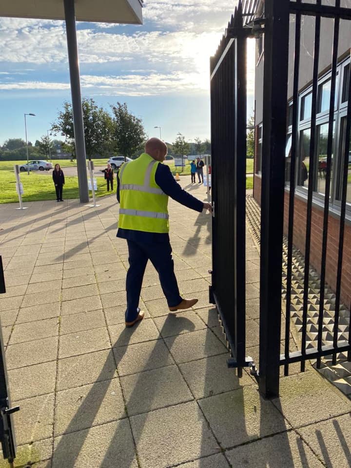 AcklamGrange's tweet photo. Mr Laidler was very excited to open the gates to our new Year 7 students this morning. A sunny morning for the start of their journey as part of the AGS family ☀️👍 https://t.co/xxbd2hJtzH
