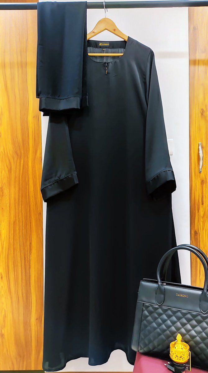 shoppermb's tweet photo. SADA NADA BLACK 👩🚀🧕
Shop Now👇Free Shipping Offer 🏷️
https://t.co/bcfH3Oz61d
#blacksuit #blackdress
#fashion #hijab #blackhijab #suit #suits #suitstyle #modest #modestfashion #modesthijab #modestclothing #modestdress #modeststreetfashion #modestwear #modeststyle #modestdress https://t.co/TJFqb3kFb3