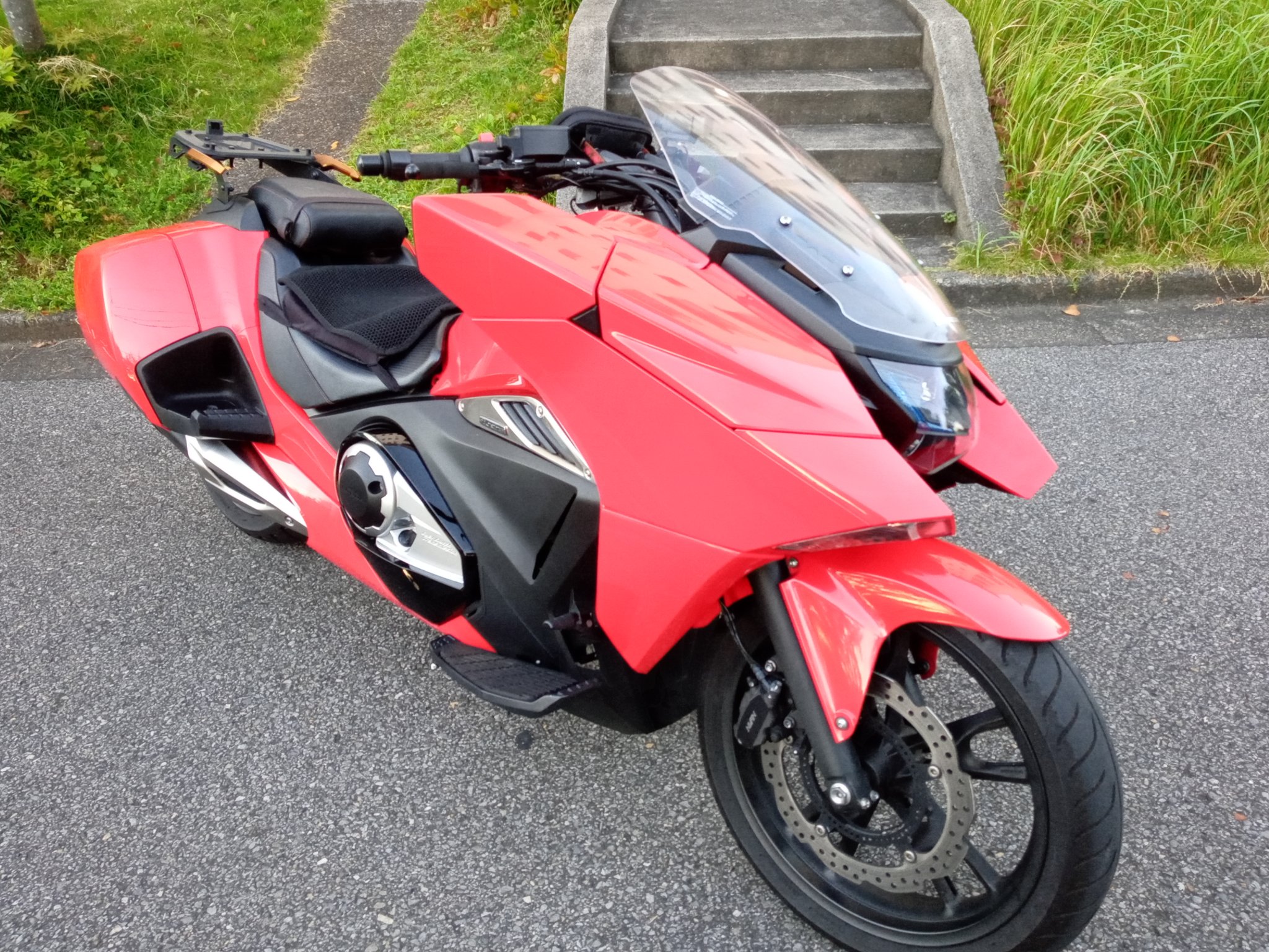 赤いnm4 02 うちのバイク 不人気車かもしれないけどここまでの値段なのかな ｲﾂﾂｹﾀ T Co Wejt3rpp Twitter