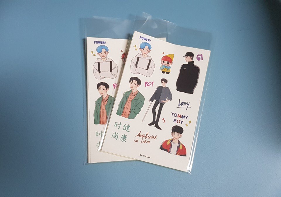 GloriousSpring's tweet photo. 찬열온에서 판매했던 팬아트 스티커의 재고가 남아 배송비만 받고, 나눔합니다! (총 58세트)

1인 당 최대 5세트까지 받아가실 수 있습니다.
* 배송비 받는 나눔입니다. *

반드시 >입금 후,< >바로< 폼 작성 부탁드립니다.

폼 : https://t.co/VUISOPbc8I https://t.co/6SBX8lG7ZO