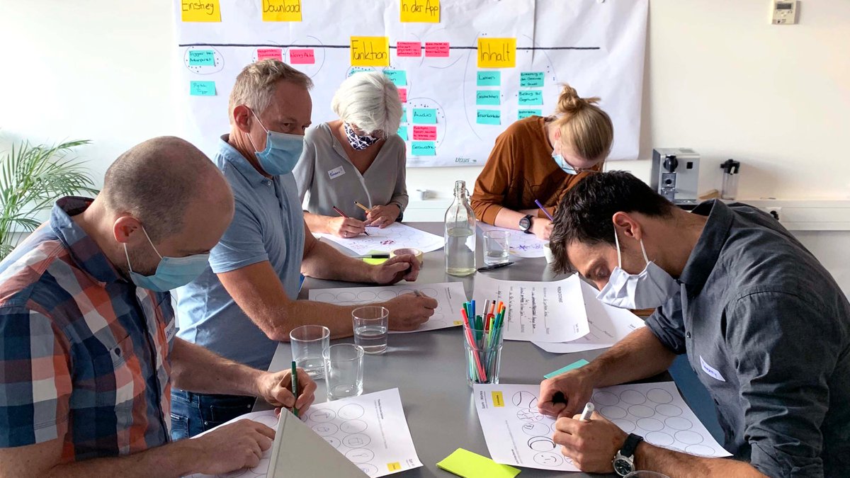 On Monday, we had the pleasure to facilitate a workshop at the <a href="/stadtzuerich/">Stadt Zürich</a> #SmartCityLab. Based on our #UserResearch, the team developed great ideas for an #ARapplication taking users back in time to the pre-historic  Sechseläutenplatz. Looking forward to the #FinalSolution!