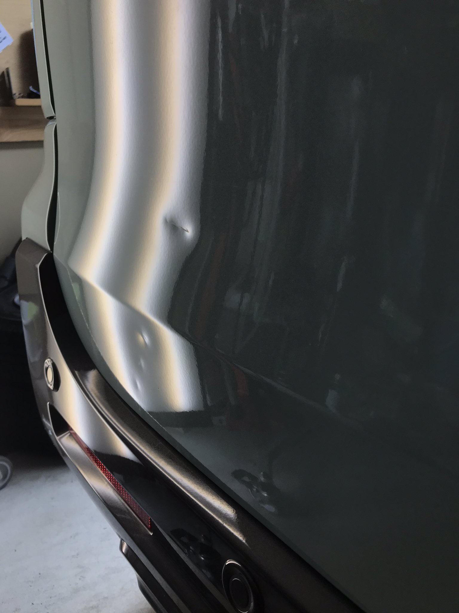 デントリペア フルカワ 車のヘコミが板金塗装をしなくも直ります 神戸の デントリペア 専門店 スペーシアギアのリアゲートに出来た凹み修理のご依頼 ヘコミ修理 デントリペアフルカワ ヘコミ修理神戸 デントリペア神戸 出張修理 ヘコミキズ デントリペア フルカワ 車のヘコミが板金塗装をしなくも直ります 神戸の デントリペア 専門店 スペーシアギアのリアゲートに出来た凹み修理のご依頼 ヘコミ修理 デントリペアフルカワ ヘコミ修理神戸 デントリペア神戸 出張修理 ヘコミキズ