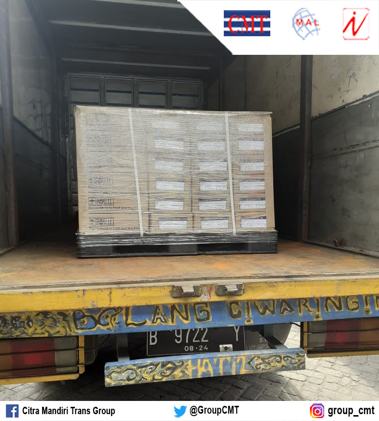 CMTGforwarder's tweet photo. Kegiatan muat barang import, shipment import LCL 

#CitraMandiriTrans 
#MohaAtlantikLogistik 
#IntinusaLogistindo 
#WeMakeYourTrustInOurService 
#InternationalFreightForwarder 
#FreightForwarder 
#Ekspedisi 
#Logistics 
#Import https://t.co/9amBQmiT6p