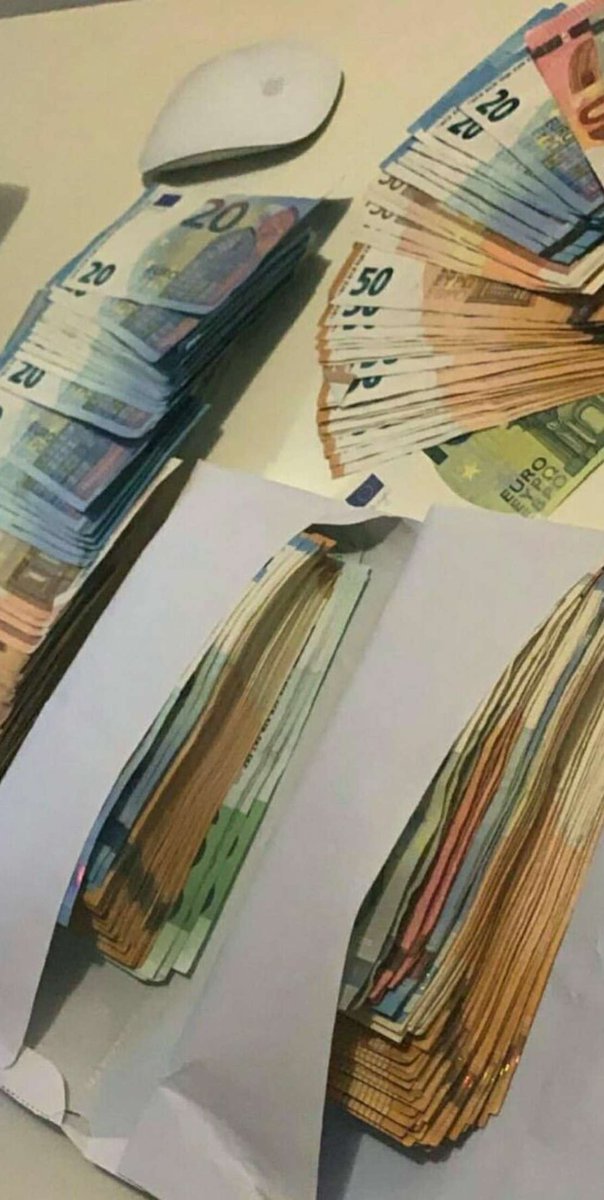 FakeBanknotes3's tweet image. Commandez vos faux billets chez nous.
Livraison discrète 🚚💵💴💷💶🏦
@RastaBot420_ @MrProverbe 
Snap👻: davies_cesar98
Telegram: @faux_billets
 #cbdfrance #paris93 #defonce #thc #bedo #joint #parisbynight #damso #booba #salle #cannabis  #parisien #marseille #kaaris #KobaLaD