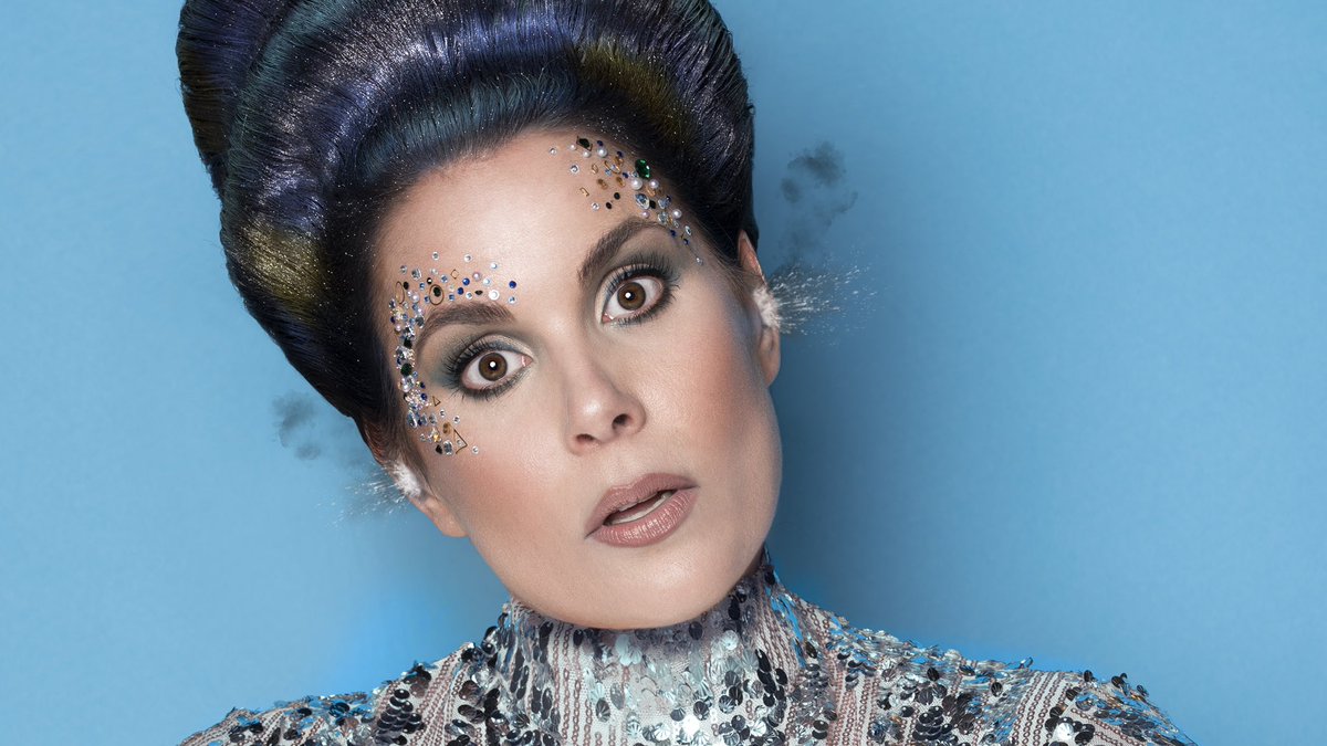 NIEUWS ⚡️Vanaf oktober sta ik in het theater met mijn nieuwe voorstelling OK
➖
Check meer info en de speellijst op: danielleschel.nl 
➖
Ik hoop tot snel in het theater! #ok #groetjes 
➖ 
Foto: Studio Letterie👏🏻
Make-up &amp; haar: Sanne Visscher 👏🏻