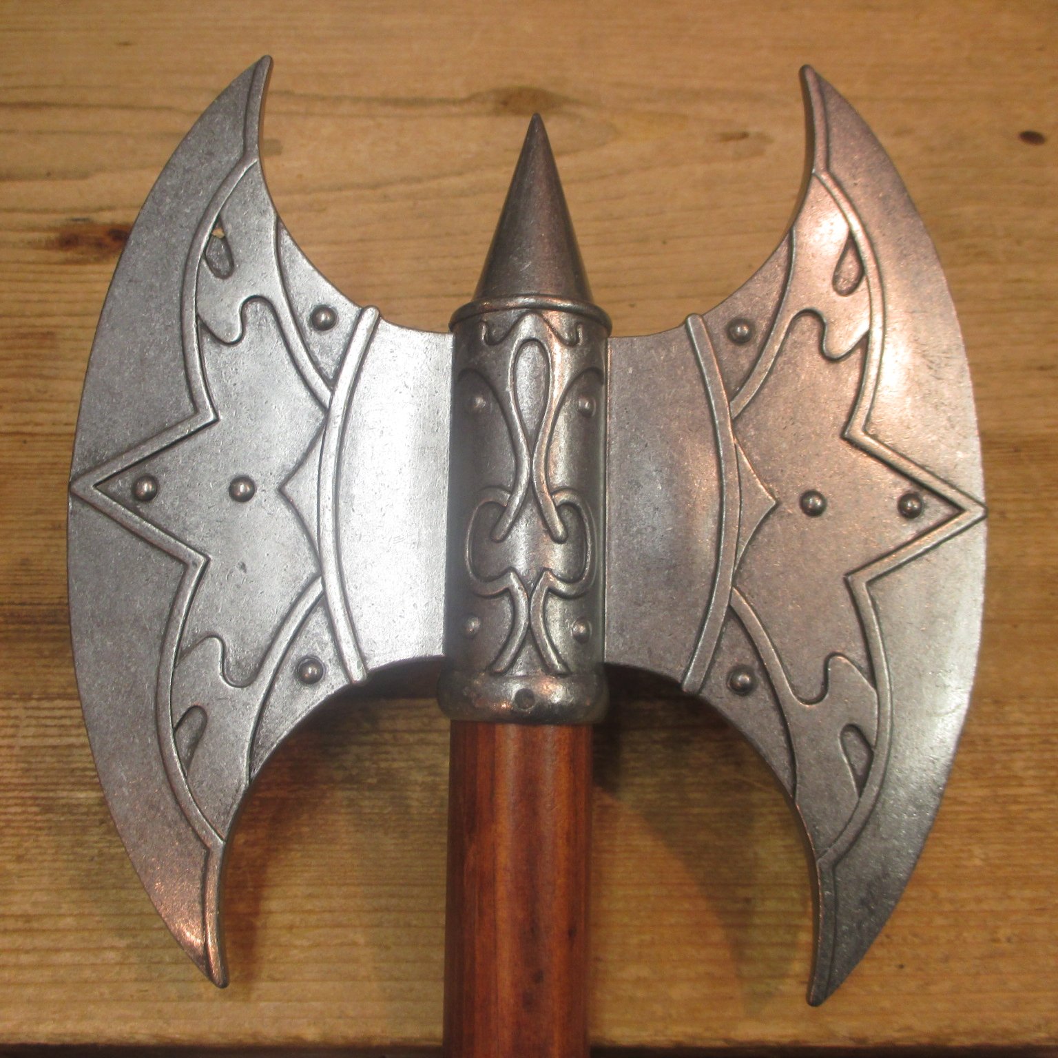 武装商店 12 00 19 00 火曜定休 Auf Twitter 再入荷 ｄｅｎｉｘ ヴァルキリーバトルアックス 税込 8 780 ヴァルキリーといえば第一に槍 たまに剣くらいの印象ですが 北欧系だしスケッギョルド 斧の時代 なんて名前の奴もいるし斧があってもいいんじゃない