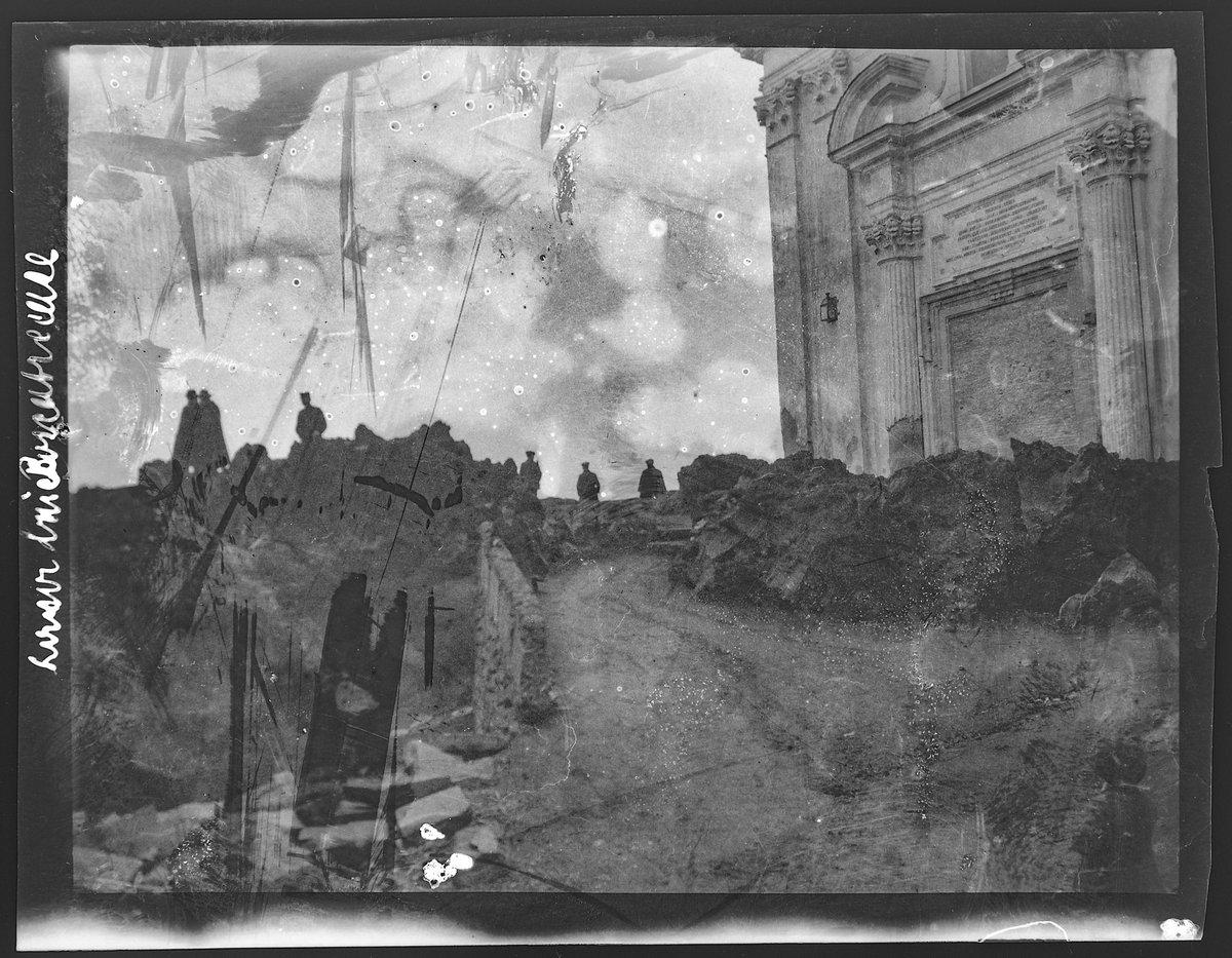 Two shots showing cold lava streams obstructing the town of Boscotrecase and the piazza in front of its S. Anna church allow to date the series to the years following Vesuvius’ eruption of April 1906 (cf. a contemporary postcard).