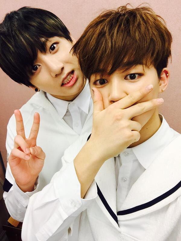 — a thread of jikook selcas, but they grow older if you keep scrolling ♡