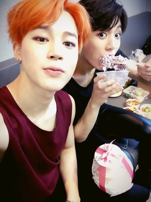 — a thread of jikook selcas, but they grow older if you keep scrolling ♡