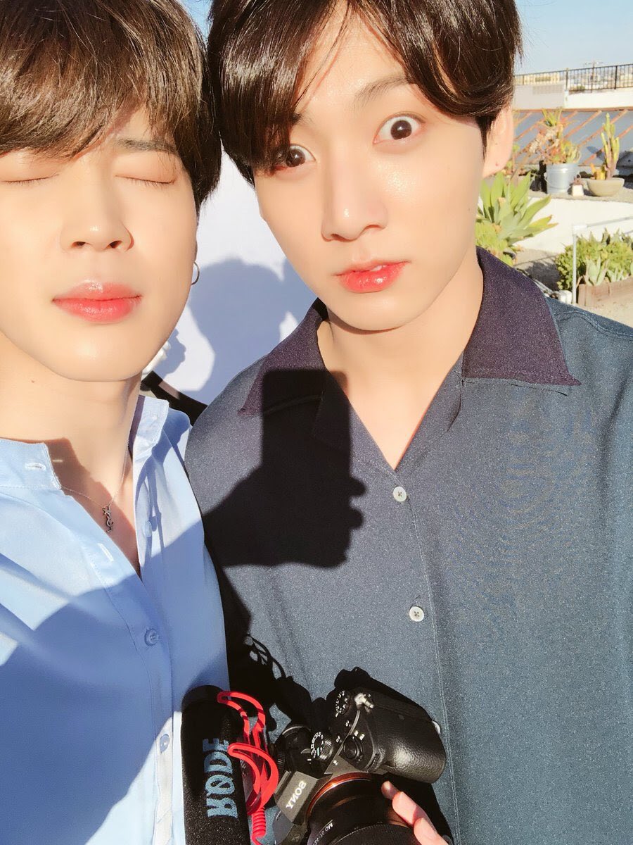 — a thread of jikook selcas, but they grow older if you keep scrolling ♡