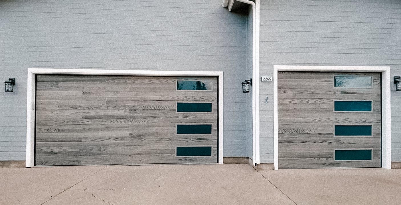 C.H.I. Overhead Doors on Twitter "Driftwood + blue siding = a