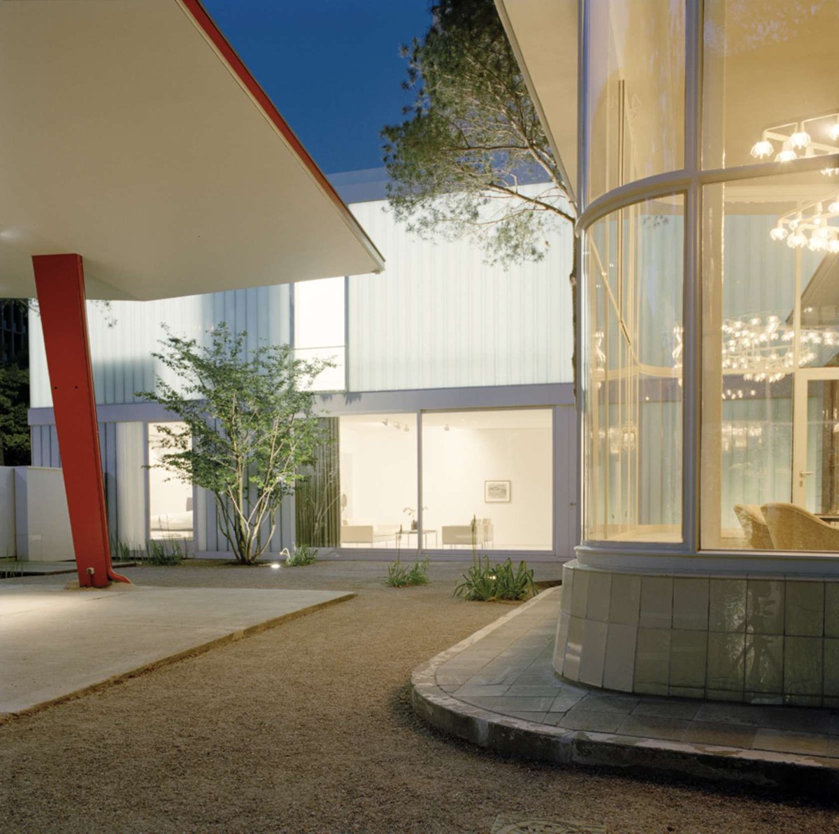 Maria On Twitter Konversion Berlin Gasstation Juerg Judin A Berliner Gallerist Has Converted A 1950s Shell Station In Schoneberg Into His Unconventional Home Private Exhibition Space Architecture Firm Bfs Design Landscaping Garden