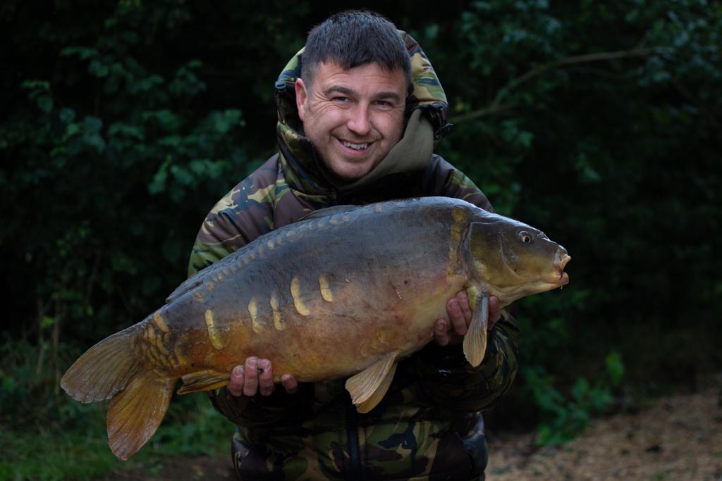 Miles1AV's tweet photo. Few from brasenose 2 at the weekend at linear fisheries all on @urban_bait nutcracker wafters in solid bags over @Monsterparticle hemp and maize. Rig components @HoboArmour.
#hoboarmour
#urbanbaits
#Monsterparticles https://t.co/cmCE1mxVbQ