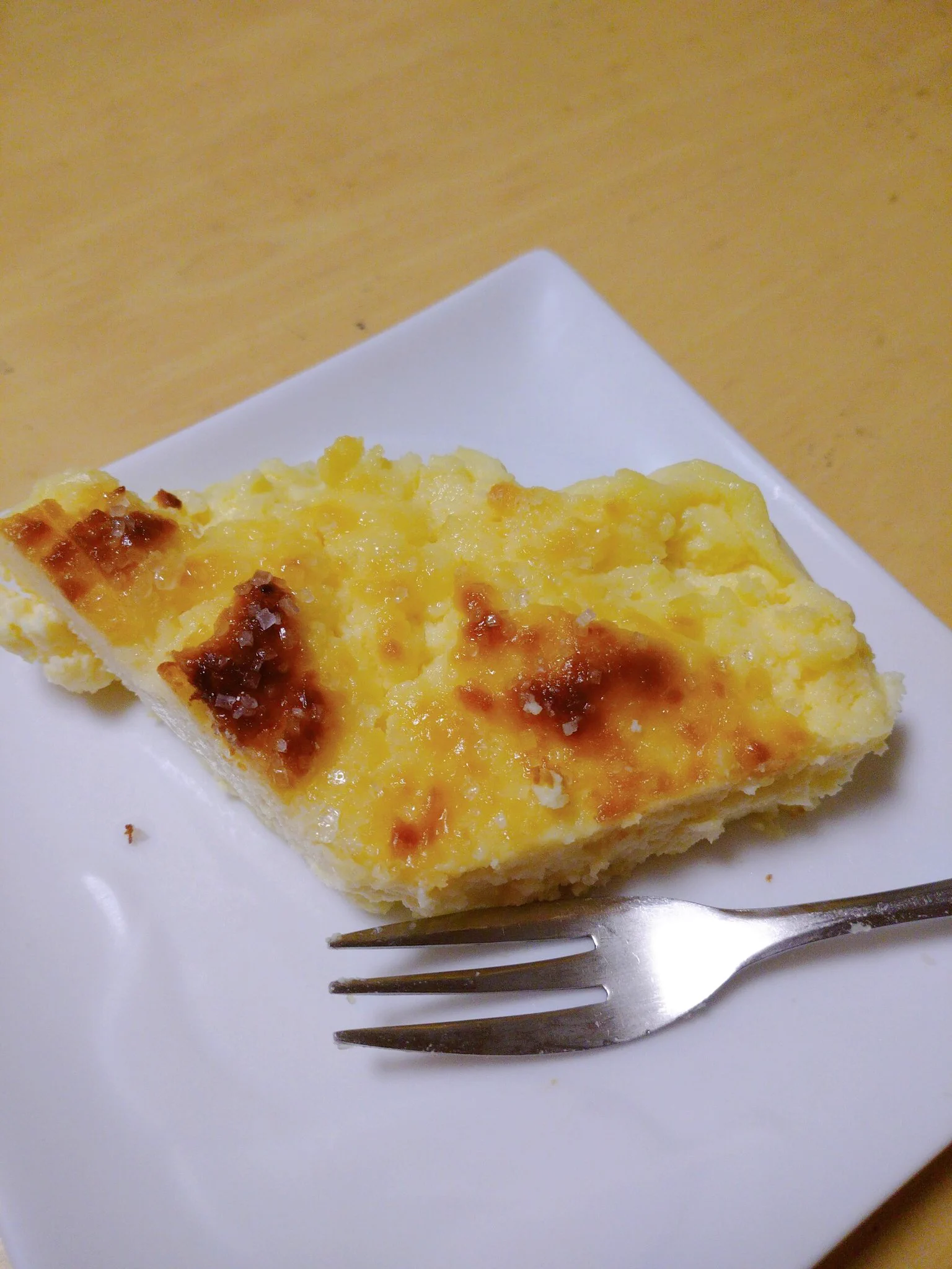 @syunkon0507 以前教えていただいた卵、生クリームありのレシピで今日も作りました😊料理で生クリームが余った時は、必ずゆりさんのチーズケーキ作るんです。
量りも型も要らないのは本当に画期的！今度はアイスクリームで作ってみたいです💕 