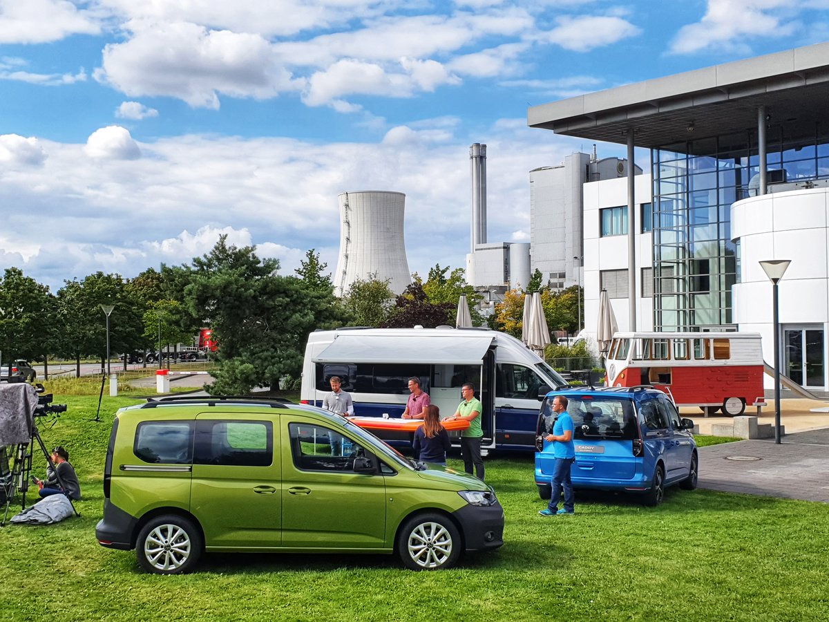 felber1's tweet photo. Online-Pressekonferenz zu unseren Campern: Da #vwnutzfahrzeuge #vwn nicht beim Caravan Salon dabei ist, haben wir unsere Camper-Highlights im Netz präsentiert. Weltpremiere feierte der neue #Caddy California. Klasse Format und tolle Leistung des Kommunikationsteams. Top, danke! https://t.co/uoQUK1XRtP