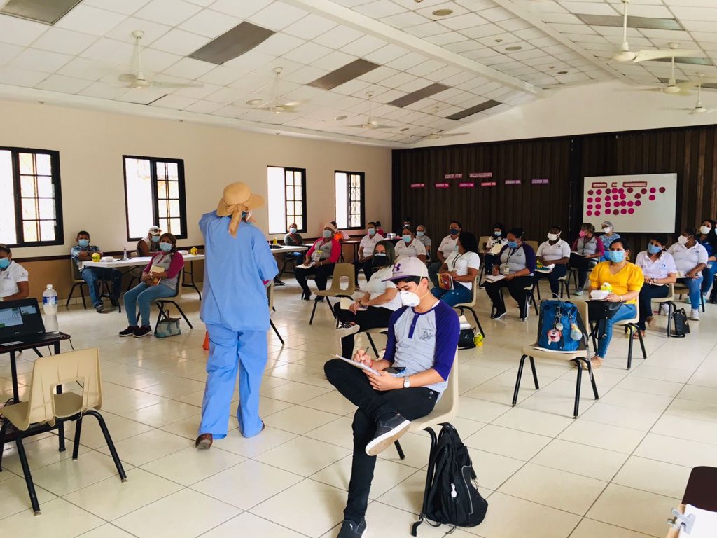 RSD_CORTES's tweet image. Gracias al Proyecto #HACER  de #GlobalCommunities se realiza Capacitación a Colaboradores Voluntarios en #COVID19 en el municipio de #Villanueva. 
El personal apoyará a los #EquiposdeRespuestaRápida en la búsqueda de casos sospechosos,  educacion y prevención. 
#juntosavanzamos