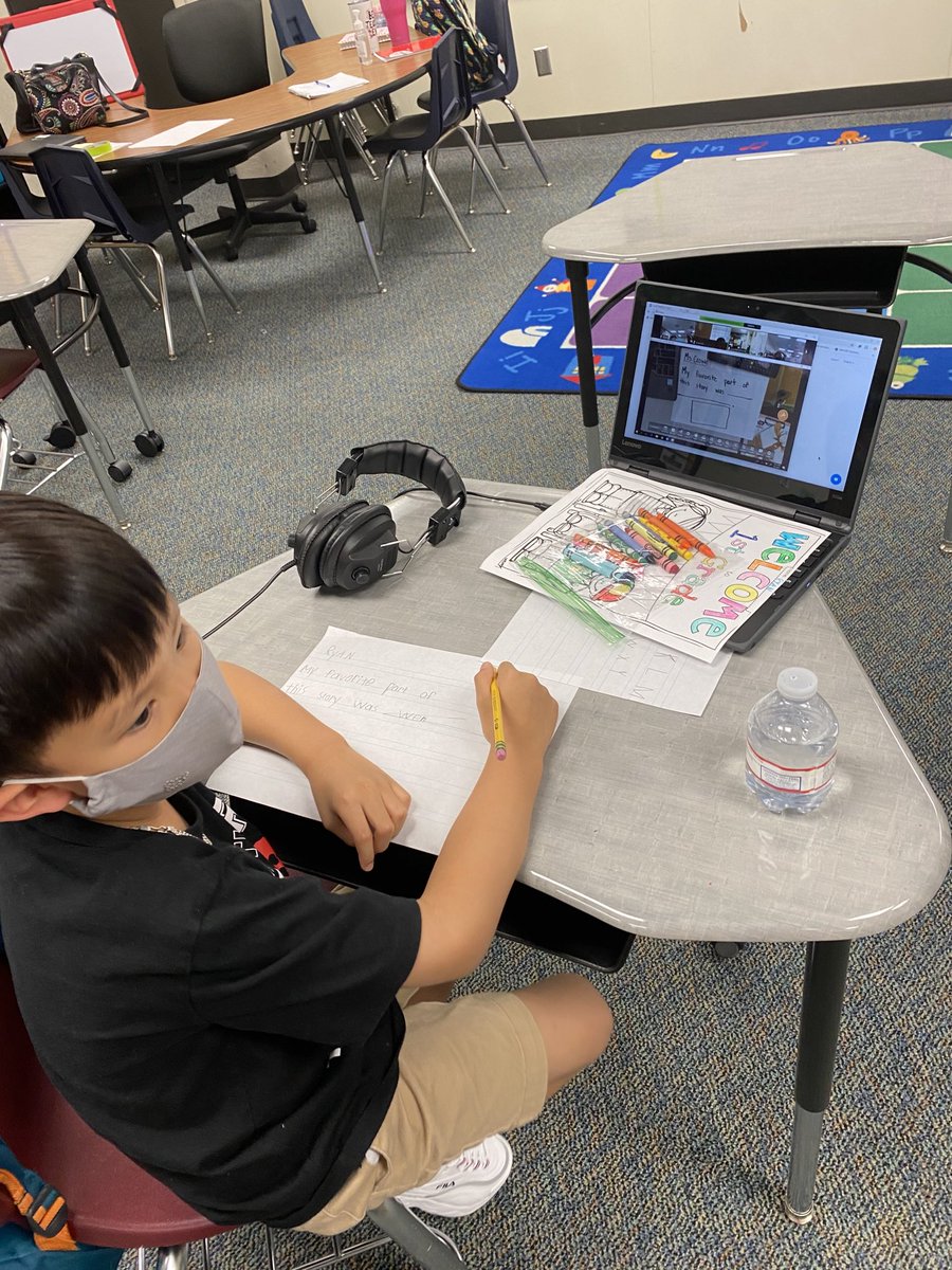 Students embracing blended learning ⁦<a href="/EppsIslandKISD/">Epps Island</a>⁩ ⁦<a href="/KleinISD/">Klein ISD</a>⁩! Grateful for students and staff who are resilient forever learners as they joyfully take these new educational risks!