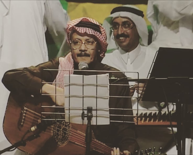 مع قيثارة الشرق وصوت الارض رحمه الله كما احب ان اشكر كل الاحبه الكرام الذين تشرفت بلقائهم بالامس من اخوان واخوات افاضل الكل والجميع على ما غمروني به من اعجاب وتقدير واعتذر عن سوء البث انما باذن الله نعوضها قريبا بالاحسن وتقبلوا تحياتي يالحبايب