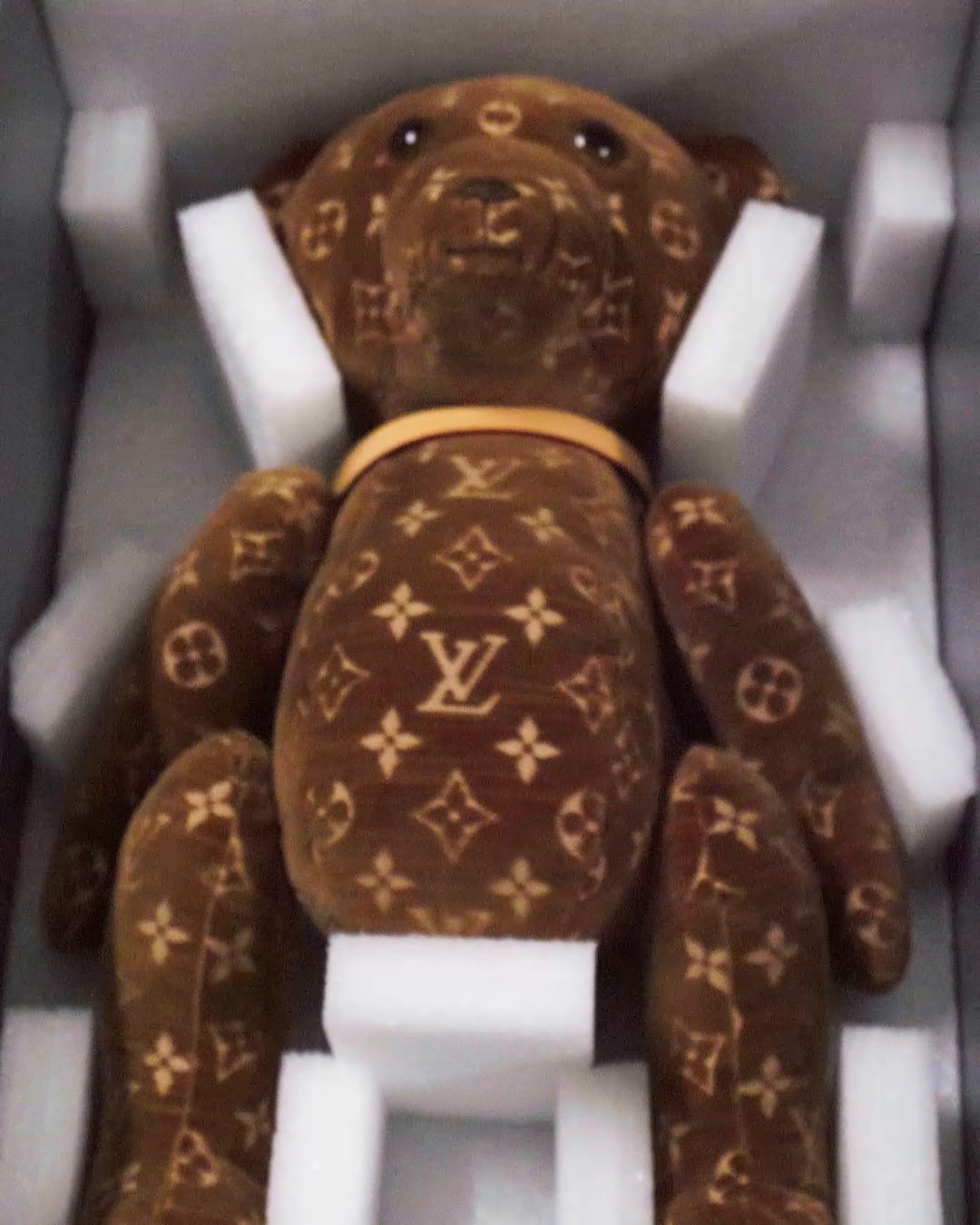 Louis Vuitton on X: #LVMenSS21 A teddy bear designed by Marc