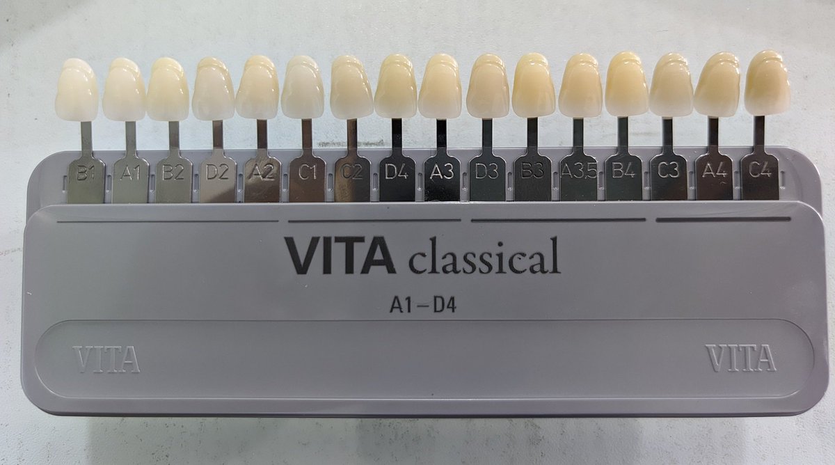 frustayadoctor's tweet image. Arranged in increasing order of chroma. Now i can rest in peace. 😌