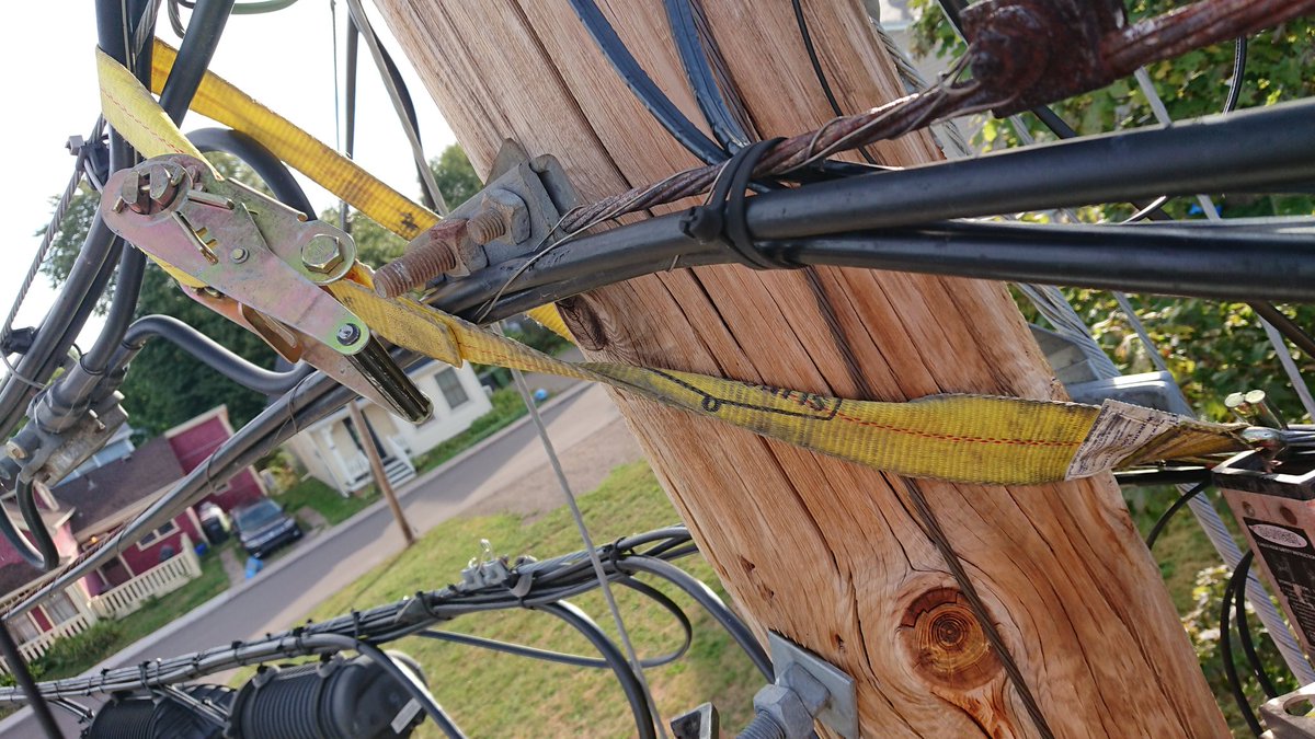 2thirdsCarnage's tweet photo. Probably the only ISP tech on #PEI that uses this safety strap. I blame the movie #ghostship for my fear of decapitation. https://t.co/X5aoPfMU20