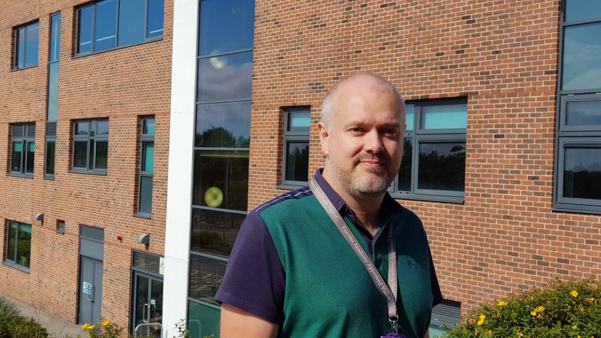 Virtue_Tech's tweet photo. We're delighted to announce our most recent addition to Team Virtue, Scott!
An experienced Engineer, Scott's based at @FurnessAcademy. He's provided fantastic IT support to the high school for many years & is a brilliant addition to #VirtueTech. #TheVirtueDifference https://t.co/WUVeaqFBeQ