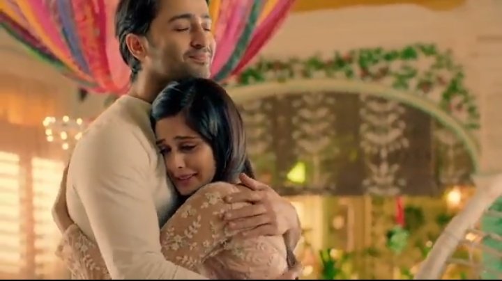 Mishti talking of giving life to orphan kids via NGO, n Abir agrees with all heartsBoth of them don't fail to notice eo's pain,be there mutually, n abir promising again he will be there forever for her #ShaheerSheikh #RheaSharma #YehRishteyHainPyaarKe  #MishBir(8/n)+PC owners