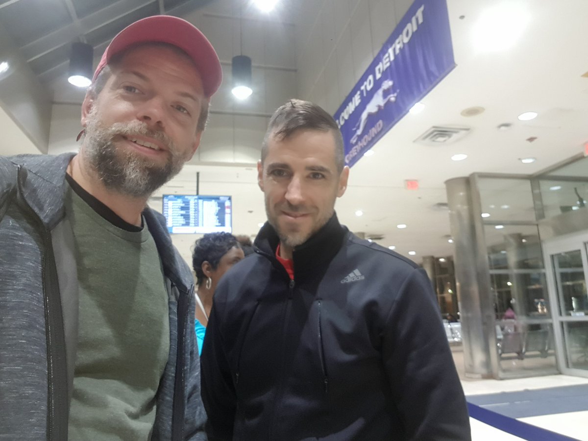 19/09/02 Detroit to ClevelandRentals were not in budget for an artist on the road (labour day holiday) so the Greyhound it was. Jettisoned a guitar/easel and a lot of 'unnecessaries' in Detroit. Thanks forever to  @micustomtables for his help. #MLB  #DiamondsOnCanvas  #AndyBrown