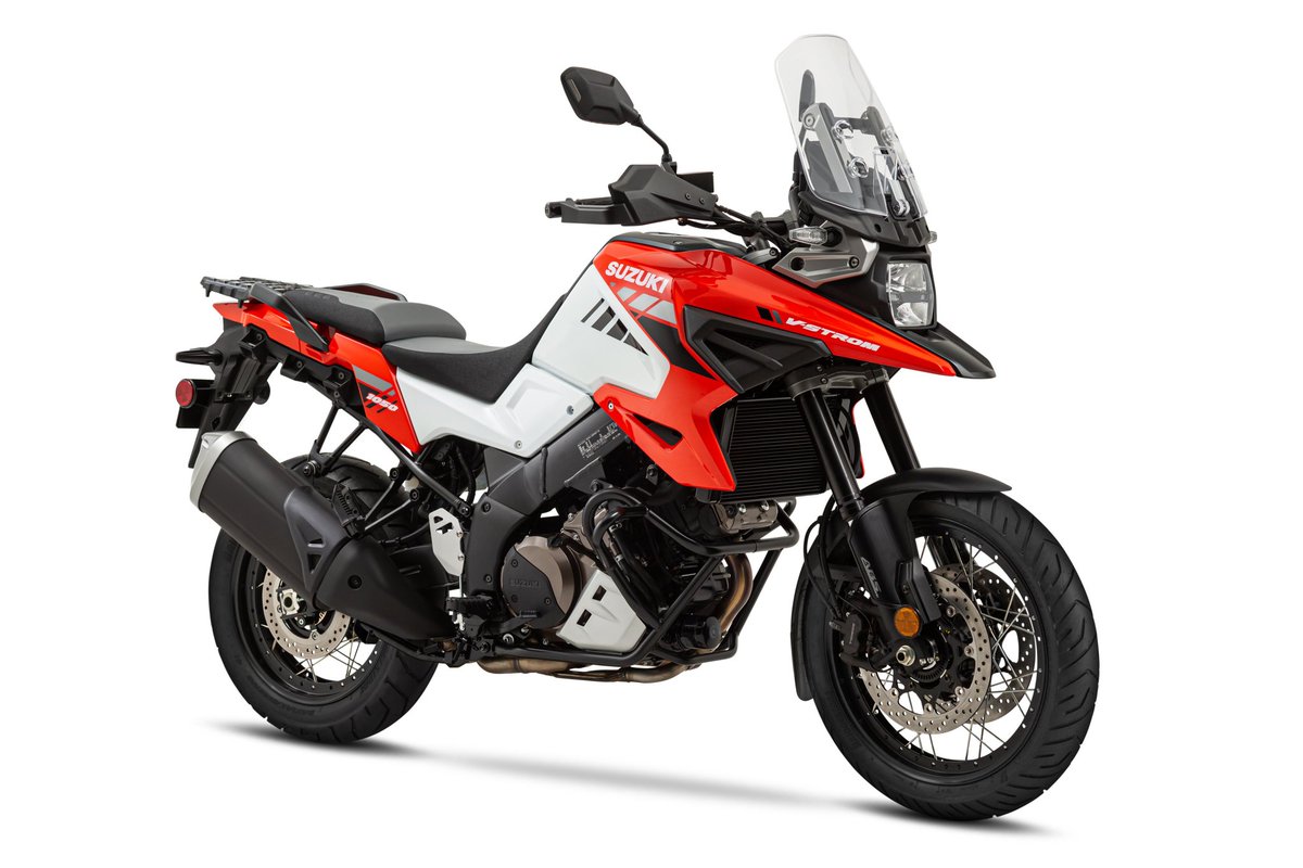 OttaVandi's tweet photo. 2020 Suzuki V-STORM 1050XT ⚡
•
V-STORM 1050XT comes with:

1037cc, 4-stroke, liquid-cooled, DOHC, 90˚ V-twin Engine.

Will this be a valuable competition for triumph tiger? 🤔 (What's your opinion?)

#suzukivstorm #vstorm #vstorm1050xt https://t.co/OflJegxQXa