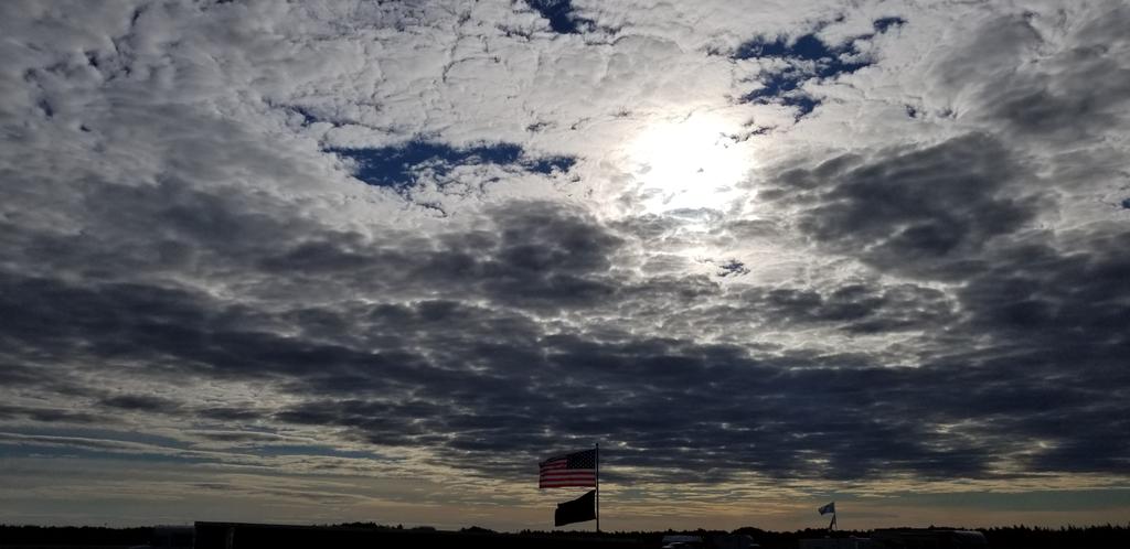 KathrynYantz's tweet photo. Good morning Everyone โค woke up to cool temperatures (makes the bikes run better๐๐) I hope you have a wonderful day! ๐โค๐โ๏ธ๐๐๐ท #NaturePhotography #nature #blueskies #clouds #outdoors #beautiful #Maine #LoringAFB #LandSpeedRacing #fastandfurious #Landspeedtimes #Kawasaki https://t.co/QiUwmiMMP3