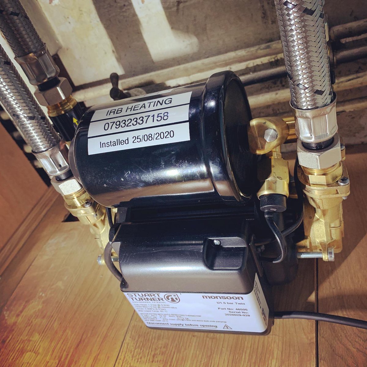 irbheating's tweet photo. Shower pump swap 🚿

- Salamander out 👋🏻
- @StuartTurnerLtd in 🙌🏻

Lovely pump, 5 year warranty 👌🏻

#Monsoon #Universal #Upgrade #ShowerPump #Brass #Chingford https://t.co/LWr00pIJB4