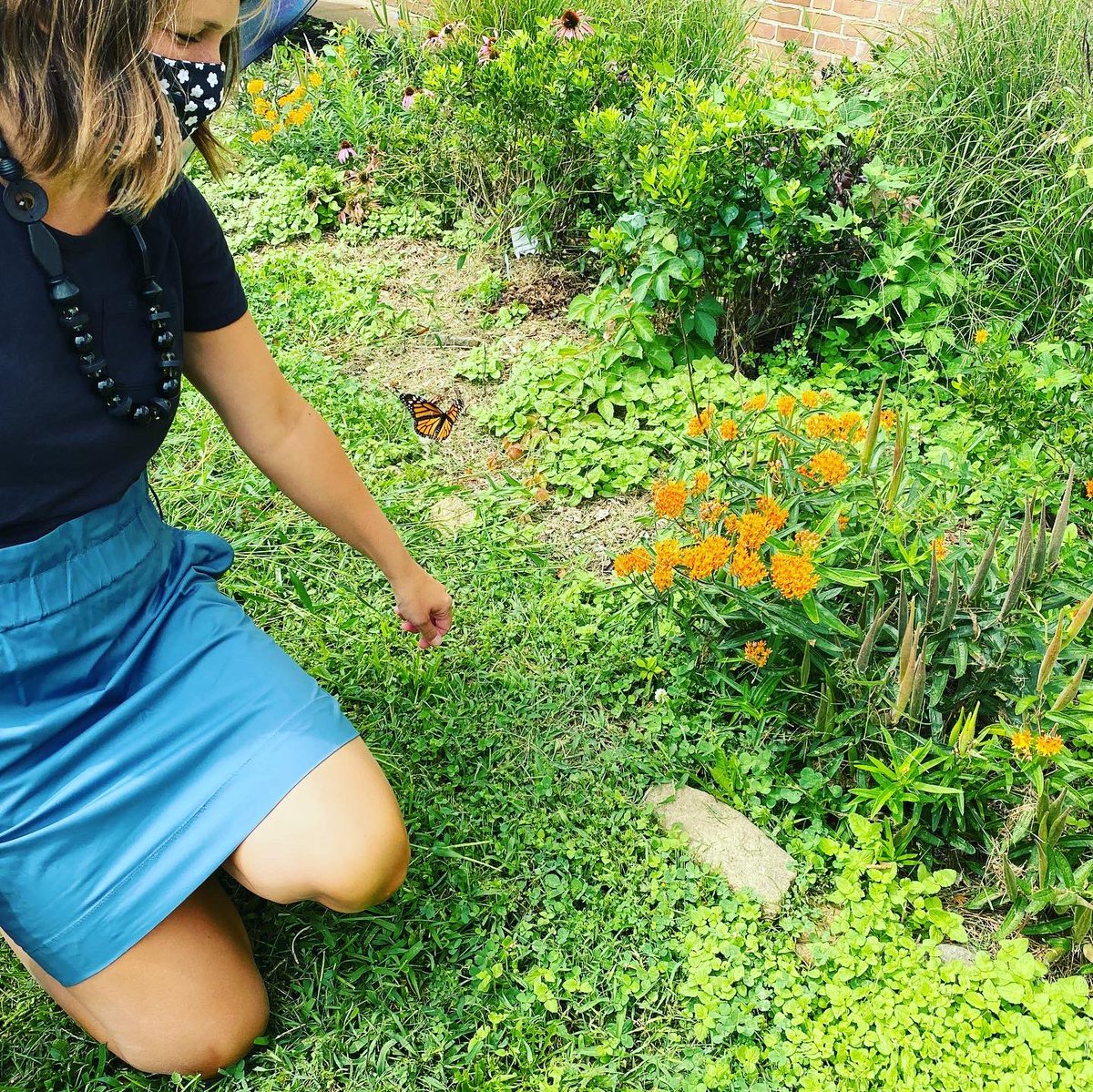 WatershedPCS's tweet photo. Ma McCarty, Ms York and Ms Newport found monarchs and other pollinators in the garden today! #pollinatorprotectors #pollinatorgarden #monarchbutterfly #outdooreducation #handsonlearning @nationalwildlife @maeoe_md @MdEnvLiteracy @BCPSOutdoorSci https://t.co/9oQAH87FiS