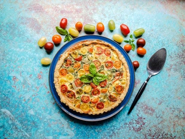 Cook_WithMyKids's tweet photo. Isn't this tomato and bacon tart from @FarmersgirlCook pretty?! Luckily it's also really easy to make, not to mention tasty. https://t.co/RqELDoY2XP #CookBlogShare https://t.co/YRh57aDjls