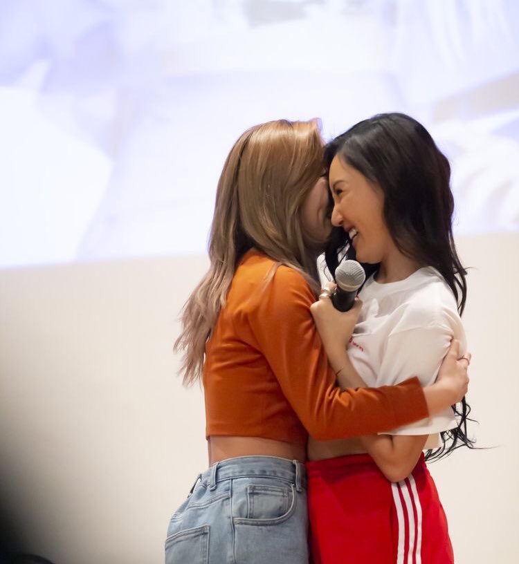 wheesa - wheein & hwasa