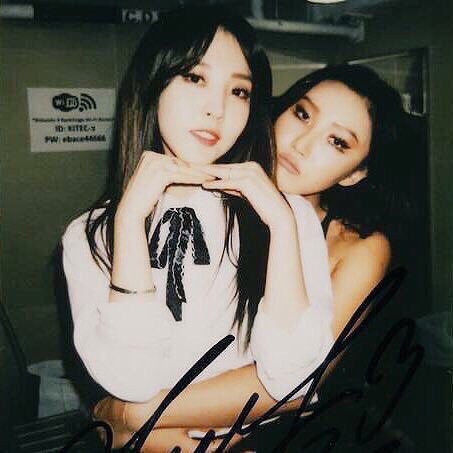 hwabyul - hwasa & moonbyul